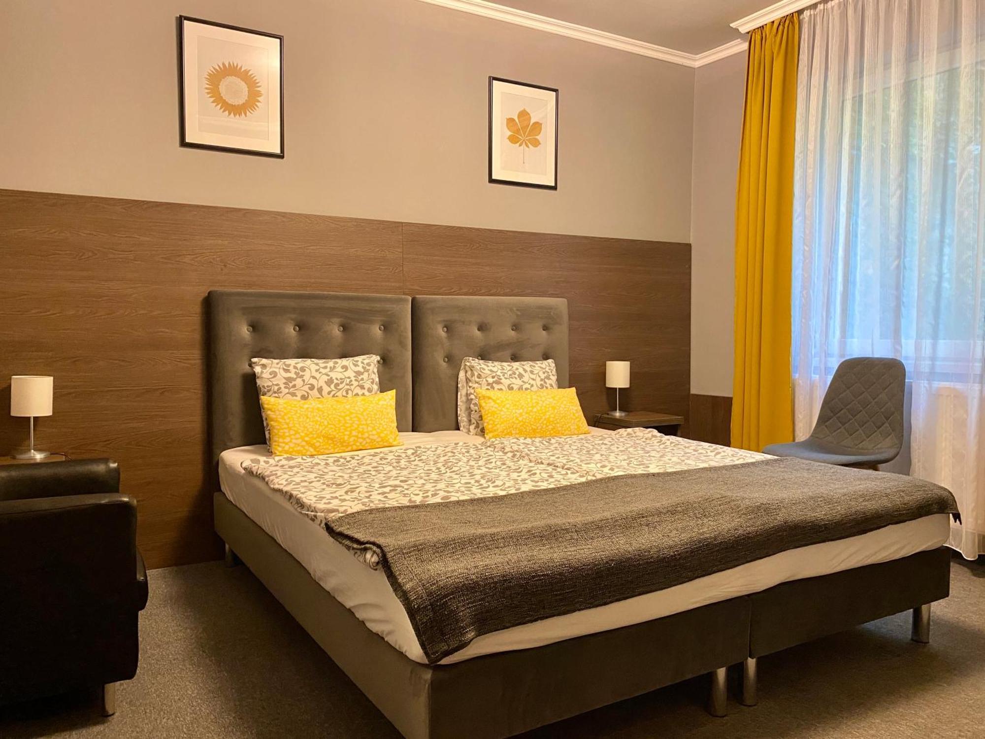 Отель Bellevue Vendeghaz 2 Вац Экстерьер фото