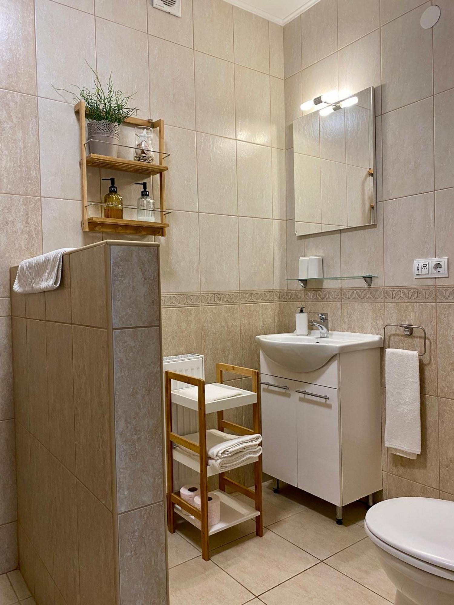 Отель Bellevue Vendeghaz 2 Вац Экстерьер фото